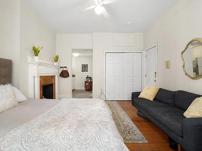 14 Gloucester St #1A — Photo 3