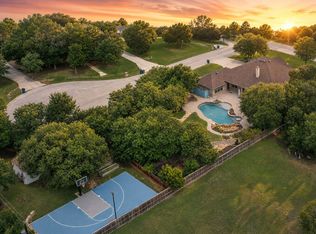 200 Golden Arrow Dr, Weatherford, TX 76087