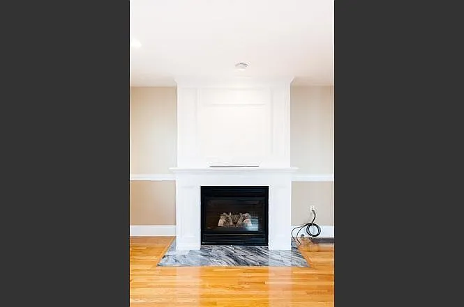 9 G St — Photo 3