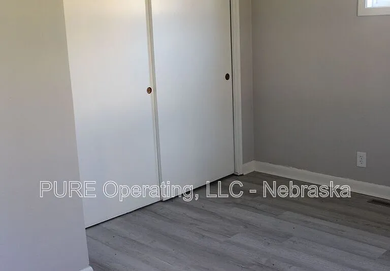 670 S 69th St — Photo 21