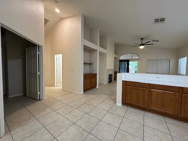 509 First Light St — Photo 7