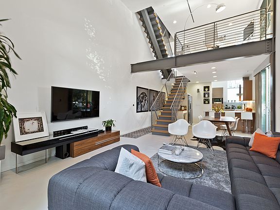 2nd image of 1220 N Orange Grove Ave #13