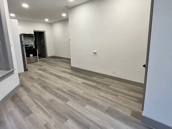 84 Bostwick Avenue image 3 of 7