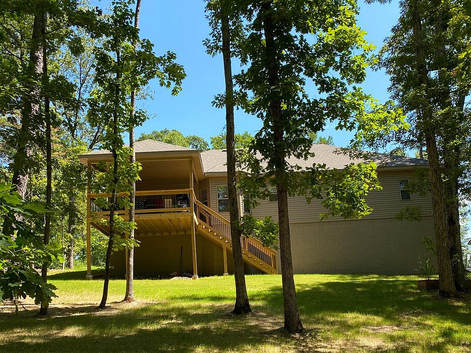 1st image of 26 Radcliffe Dr