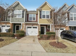 204 Ribbon Walk Ln, Holly Springs, NC 27540