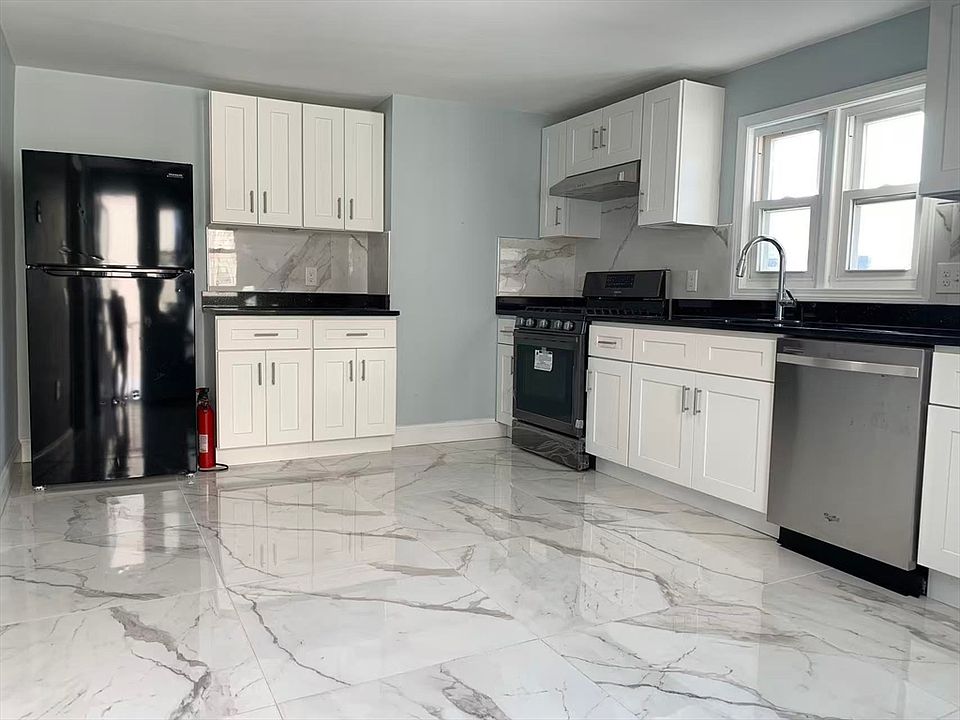 1st image of 45 Madison St #1