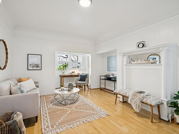 3rd image of 2923 Wheeler St