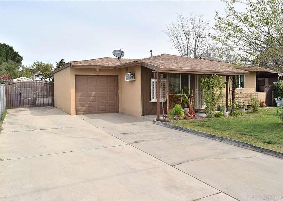 1st image of 15370 Merrill Ave