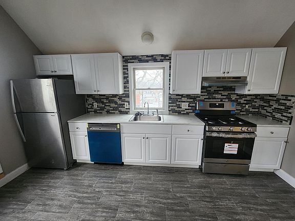 3rd image of 18 Florence Ave #3