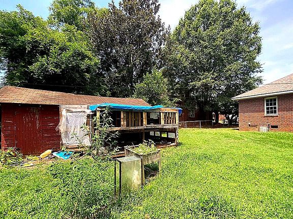 5th image of 747 Holloway Ave
