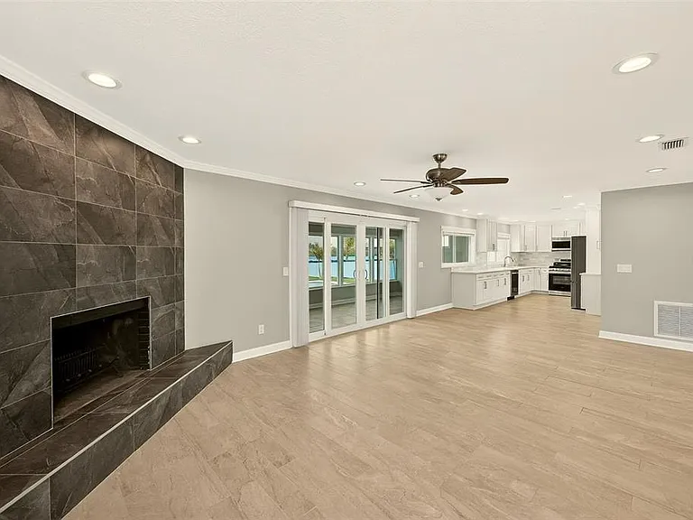 5434 Oakhurst Dr — Photo 10