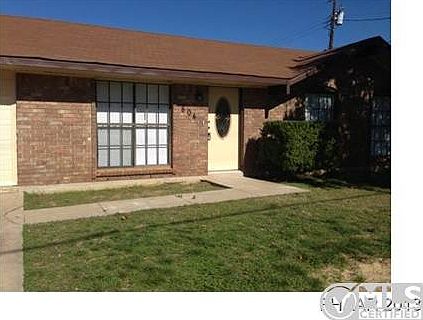 4th image of 804 E Avenue O