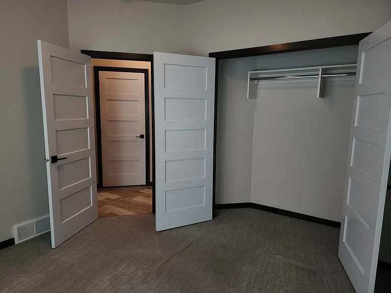4515 S Dubuque Ave — Photo 8