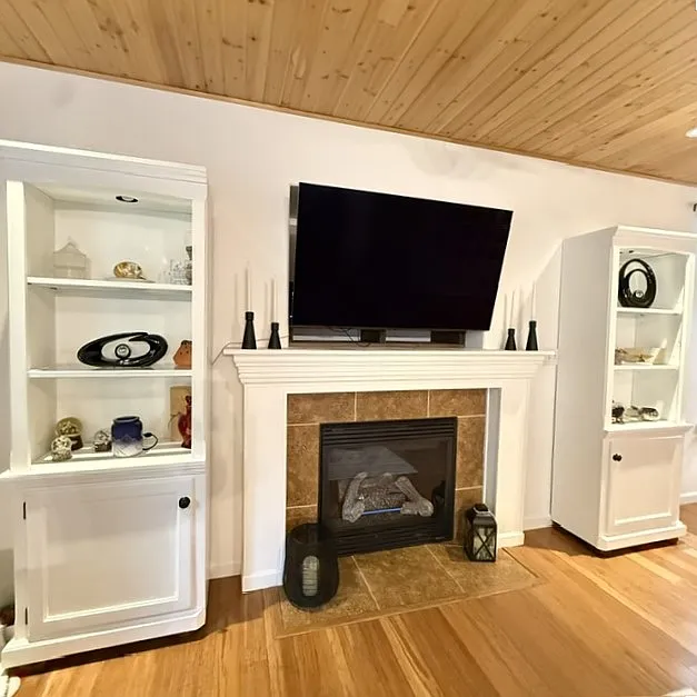3 bed, 2.5 bath, 1688 sqft, $2,700 — Photo 3