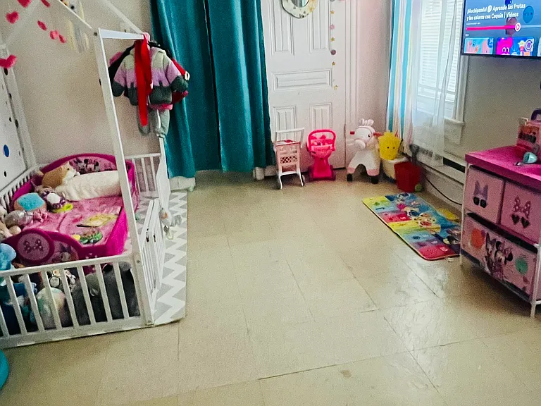 410 Woodward St #2 — Photo 6