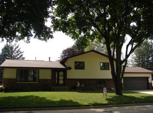 401 Charles St, Charles City, IA 50616