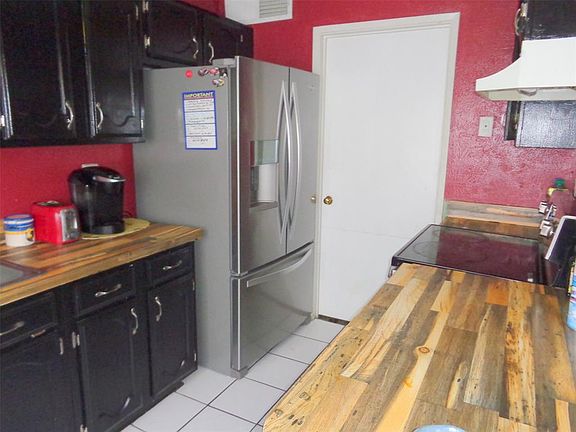 5th image of 618 Tara Plantation Dr
