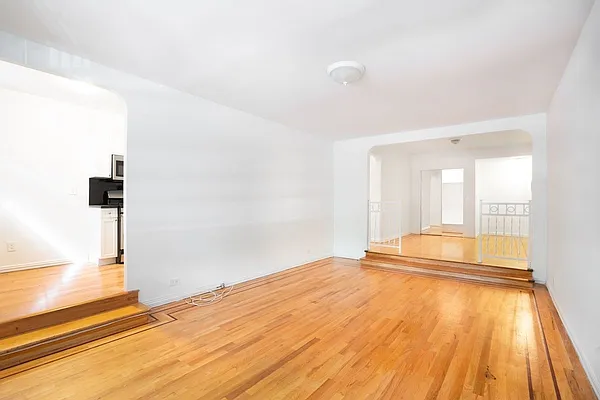 Rented by Waldstar Real Estate LLC | media 28