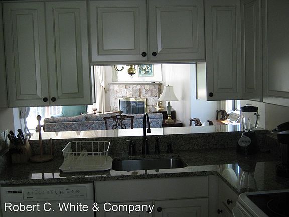 3rd image of 14 Greenview Dr
