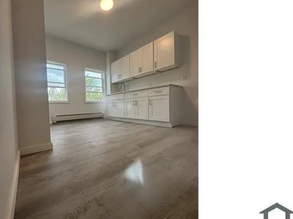 25 Henderson Ave APT 3, Staten Island, NY 10301
