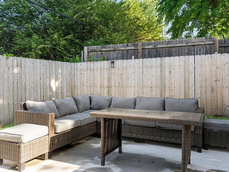 S Atlanta Pl — Photo 22