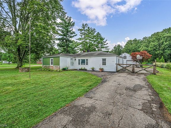 5th image of 11690 Durkee Rd