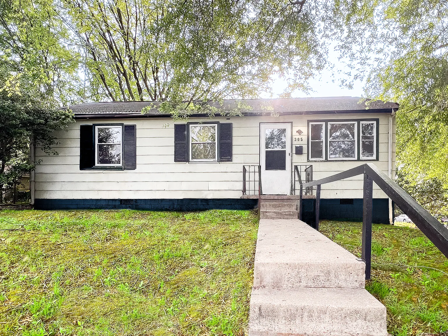 4 bed, 1056 sqft, $1,499 — Photo 1