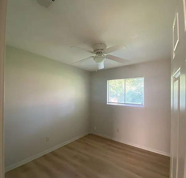 505 Candlelight Ln — Photo 6