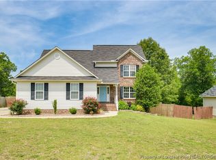 576 Colonial Hills Dr, Lillington, NC 27546