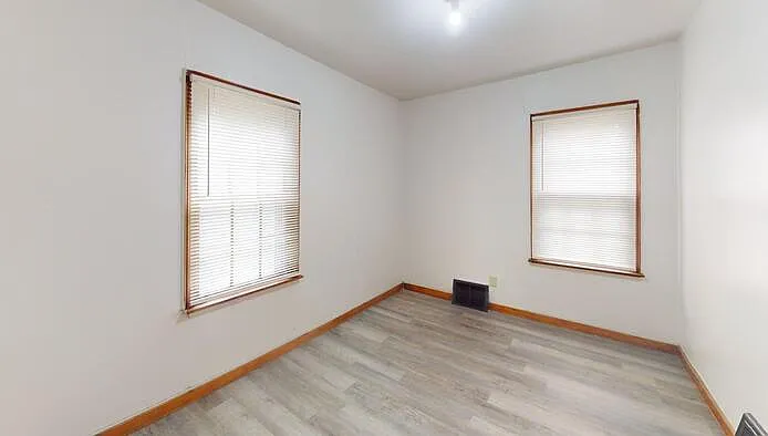 2 bed, 1.0 bath, $975 — Photo 4