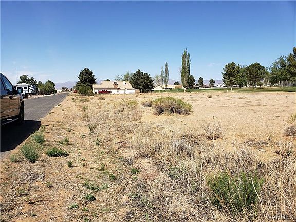 3rd image of 9720 N Saddleback Dr