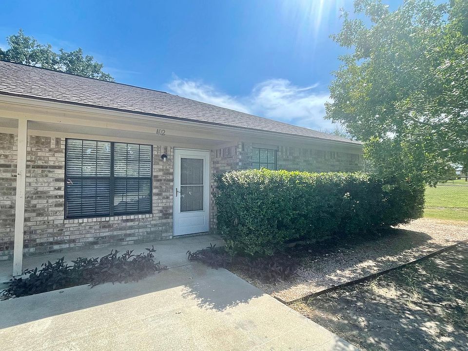 1st image of 402 Cottonwood Dr