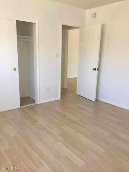 2nd image of 3433 Madera Ave #4