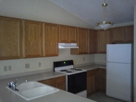 2nd image of 867 Pope St