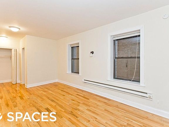 2nd image of 1347 N Dearborn Street # 204 Fl 2nd