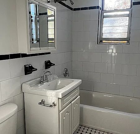 5th image of 24-16 29th St #21