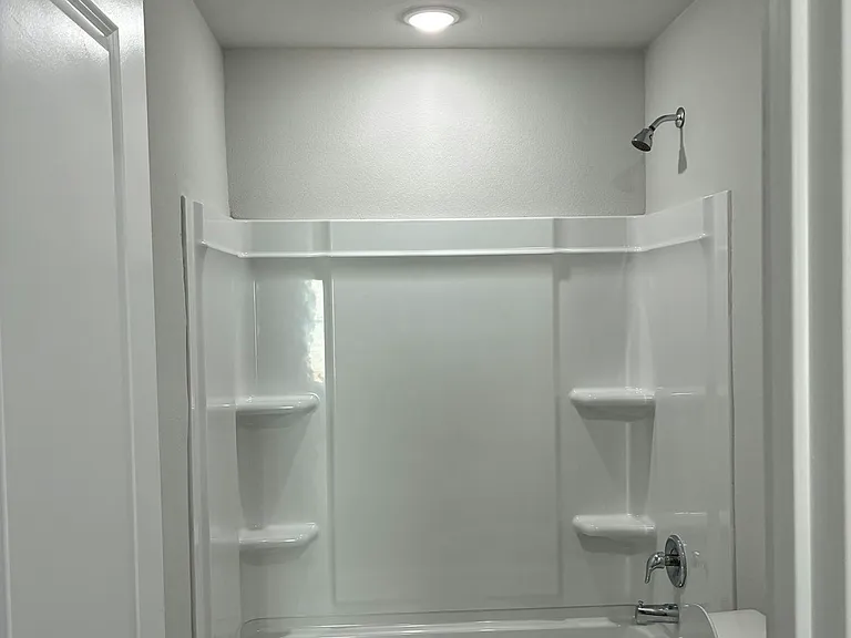 207 Polasek Dr — Photo 7