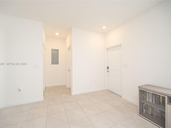 4th image of 27765 SW 155th Ave #1