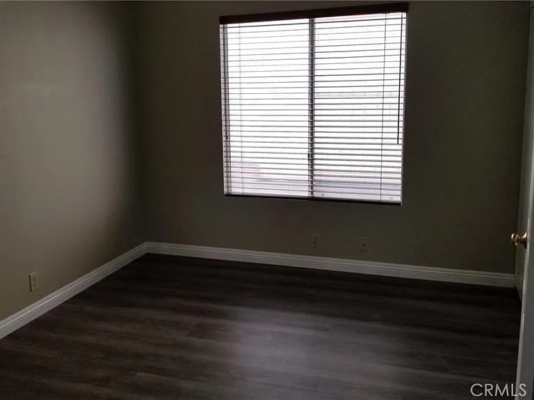 424 Dylan Dr — Photo 9