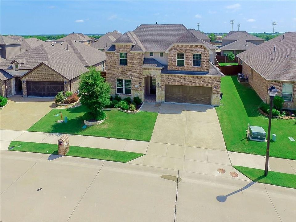 1st image of 596 Deverson Dr