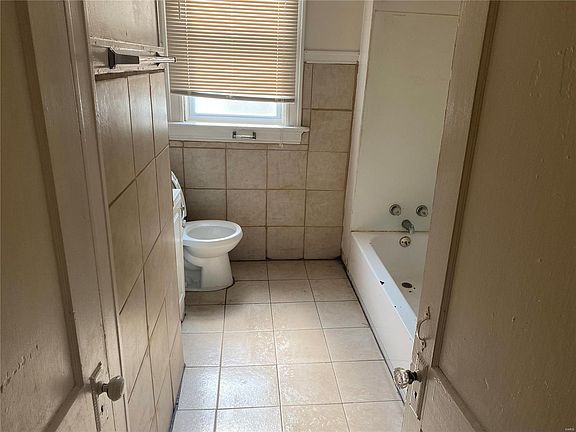 3rd image of 4965 Lilburn Ave