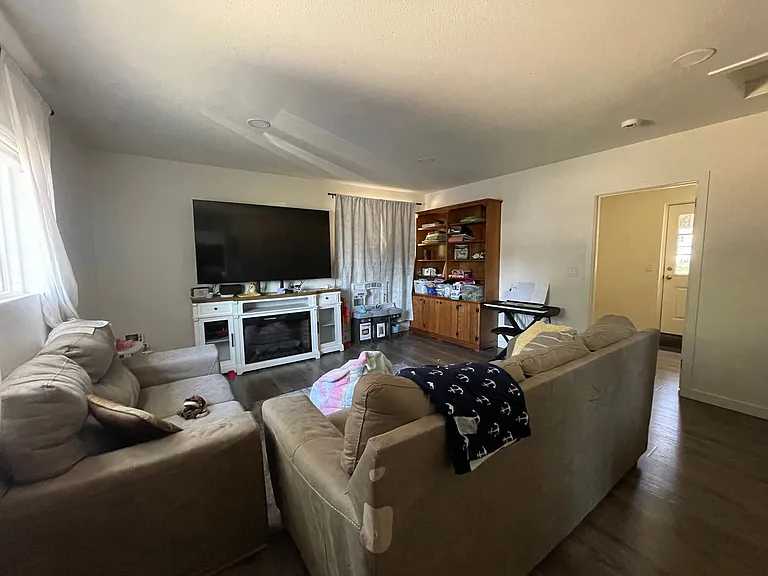 2458 Monticello Way — Photo 4