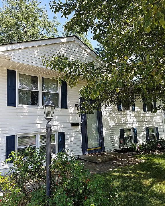 1st image of 342 Imperial Dr