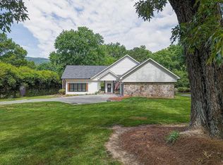 1708 Oakmont Dr, Dalton, GA 30720