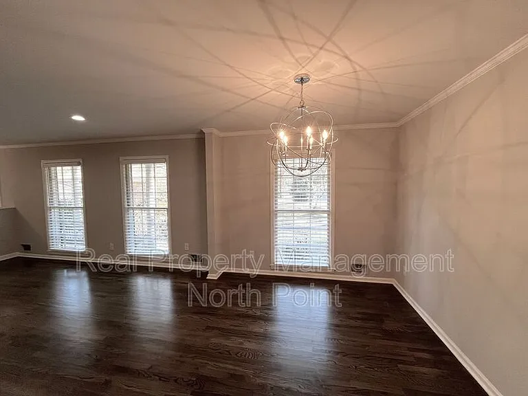 3434 Palace Ct — Photo 24