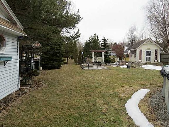 5th image of 1 Glenhollow Dr