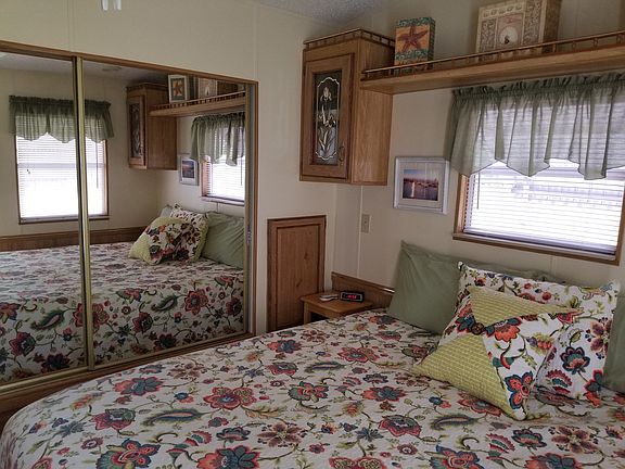 3rd image of 219 Limetree Park Dr