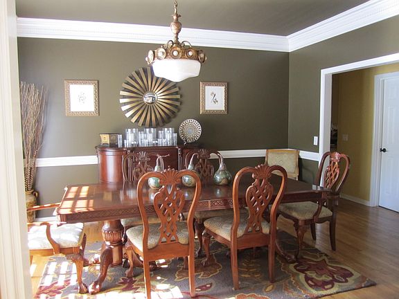 Banquet sized dining room
