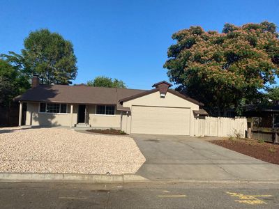 492 Elm Ave, Gustine, CA, 95322
