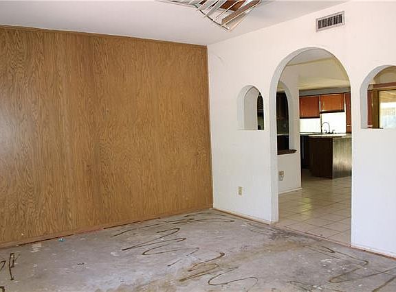 3rd image of 1609 Kings Ct